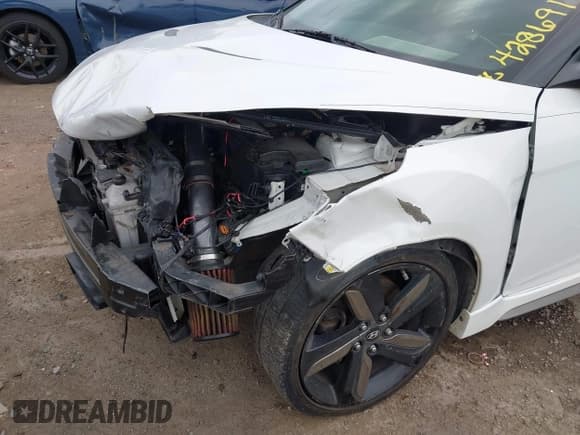 ✅ 2013 Hyundai Veloster Turbo • VIN: KMHTC6AE9DU149325 • Lot: 42869183. Wystawiony na IAAI z przebiegiem 66 902 mil. Bezpłatny archiwum sprzedaży aukcyjnych z USA i szczegółowy raport historii pojazdu na DreamBid. Zdjęcie 18.