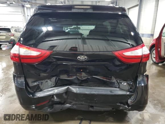 ✅ 2016 Toyota Sienna LE AAS • VIN: 5TDKK3DC9GS759584 • Lot: 62412365. Listed on Copart with 152,266 mi. Free auction sales archive from the USA and detailed vehicle history report at DreamBid. Image 6.