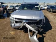 ✅ 2014 Chevrolet Suburban LT • VIN: 1GNSKJE76ER218792 • Lot: 72941234. Wystawiony na Copart z przebiegiem 265 059 mil. Bezpłatny archiwum sprzedaży aukcyjnych z USA i szczegółowy raport historii pojazdu na DreamBid. Zdjęcie 5.