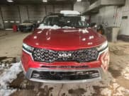 ✅ 2022 Kia Sorento X-Line EX • VIN: 5XYRHDLFXNG112782 • Lot: 91173285. Wystawiony na Copart z przebiegiem 39 649 mil. Bezpłatny archiwum sprzedaży aukcyjnych z USA i szczegółowy raport historii pojazdu na DreamBid. Zdjęcie 5.