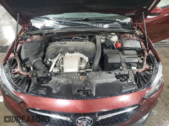 ✅ 2018 Buick Regal Essence • VIN: W04GV8SX8J1119753 • Lot: 86470845. Wystawiony na Copart z przebiegiem 102 922 mil. Bezpłatny archiwum sprzedaży aukcyjnych z USA i szczegółowy raport historii pojazdu na DreamBid. Zdjęcie 11.