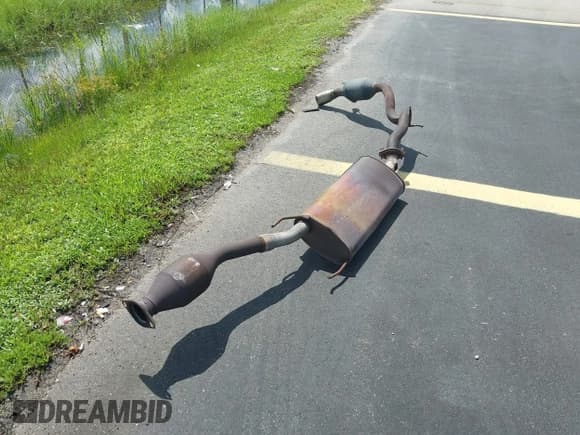 ✅ 2011 Toyota RAV4 Sport • VIN: JTMRK4DV3B5100386 • Lot: 43237810. Listed on IAAI with 122,779 mi. Free auction sales archive from the USA and detailed vehicle history report at DreamBid. Image 12.