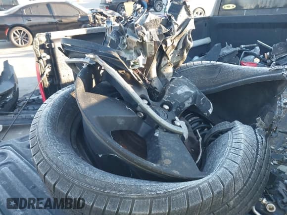 ✅ 2016 Ram 1500 Express • VIN: 1C6RR7FT5GS282231 • Lot: 43525067. Listed on IAAI with 113,126 mi. Free auction sales archive from the USA and detailed vehicle history report at DreamBid. Image 18.