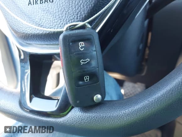 ✅ 2015 Volkswagen Jetta SE • VIN: 3VWD17AJXFM291558 • Lot: 43567955. Listed on IAAI with 222,880 mi. Free auction sales archive from the USA and detailed vehicle history report at DreamBid. Image 11.