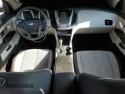 ✅ 2017 Chevrolet Equinox LS • VIN: 2GNALBEK2H1517289 • Лот: 67698224. Опубликован ранее на Copart с пробегом 58 061 миль. Бесплатный доступ к архиву аукционных продаж из США и подробный отчёт об истории автомобиля на DreamBid. Изображение 8.