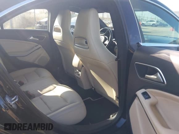 ✅ 2016 Mercedes-Benz CLA 250 • VIN: WDDSJ4GB5GN311172 • Lot: 43721013. Listed on IAAI with 128,261 mi. Free auction sales archive from the USA and detailed vehicle history report at DreamBid. Image 8.