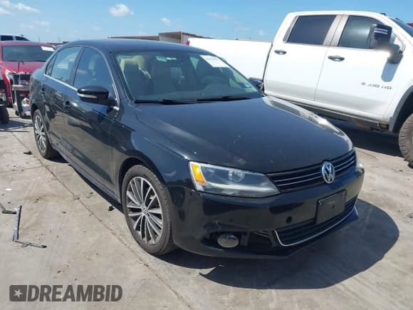 ✅ 2012 Volkswagen Jetta SEL • VIN: 3VWLP7AJXCM428729 • Lot: 42525717. Listed on IAAI with 199,914 mi. Free auction sales archive from the USA and detailed vehicle history report at DreamBid. Image 1.