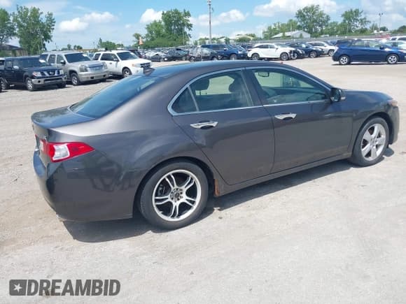 ✅ 2010 Acura TSX • VIN: JH4CU2F67AC015456 • Лот: 42583419. Опубликован ранее на IAAI с пробегом 220 012 миль. Бесплатный доступ к архиву аукционных продаж из США и подробный отчёт об истории автомобиля на DreamBid. Изображение 4.