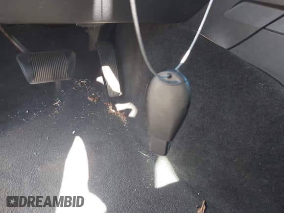 ✅ 2010 Dodge Challenger SE • VIN: 2B3CJ4DV2AH189692 • Lot: 43613804. Wystawiony na IAAI z przebiegiem 158 553 mil. Bezpłatny archiwum sprzedaży aukcyjnych z USA i szczegółowy raport historii pojazdu na DreamBid. Zdjęcie 11.