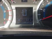 ✅ 2015 Toyota 4Runner Trail Premium • VIN: JTEBU5JR8F5244977 • Lot: 43715576. Wystawiony na IAAI z przebiegiem 228 500 mil. Bezpłatny archiwum sprzedaży aukcyjnych z USA i szczegółowy raport historii pojazdu na DreamBid. Zdjęcie 15.