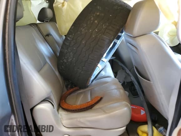 ✅ 2007 Chevrolet Suburban LT • VIN: 3GNFC16J97G197920 • Lot: 77776794. Wystawiony na Copart z przebiegiem Nie podano. Bezpłatny archiwum sprzedaży aukcyjnych z USA i szczegółowy raport historii pojazdu na DreamBid. Zdjęcie 11.