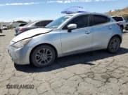 ✅ 2020 Toyota Yaris LE • VIN: 3MYDLBJV0LY703754 • Lot: 66342475. Wystawiony na Copart z przebiegiem 84 959 mil. Bezpłatny archiwum sprzedaży aukcyjnych z USA i szczegółowy raport historii pojazdu na DreamBid. Zdjęcie 1.