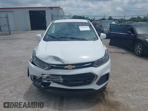 ✅ 2022 Chevrolet Trax LS • VIN: KL7CJNSM0NB527682 • Lot: 42468268. Listed on IAAI with 36,045 mi. Free auction sales archive from the USA and detailed vehicle history report at DreamBid. Image 12.