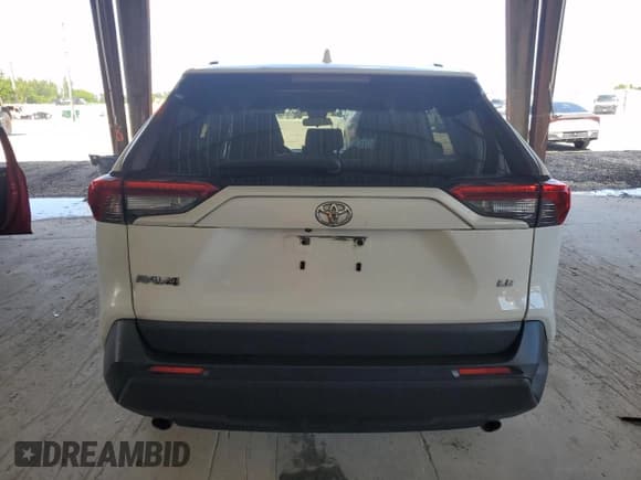 ✅ 2020 Toyota RAV4 LE • VIN: JTMH1RFV7LD060961 • Лот: 90321845. Опубликован ранее на Copart с пробегом 124 278 миль. Бесплатный доступ к архиву аукционных продаж из США и подробный отчёт об истории автомобиля на DreamBid. Изображение 6.