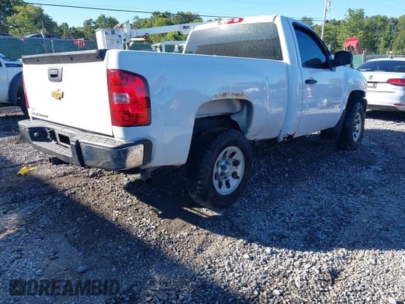 ✅ 2013 Chevrolet Silverado 1500 Work Truck • VIN: 1GCNCPEX2DZ122744 • Лот: 43079037. Опубликован ранее на IAAI с пробегом 127 170 миль. Бесплатный доступ к архиву аукционных продаж из США и подробный отчёт об истории автомобиля на DreamBid. Изображение 4.