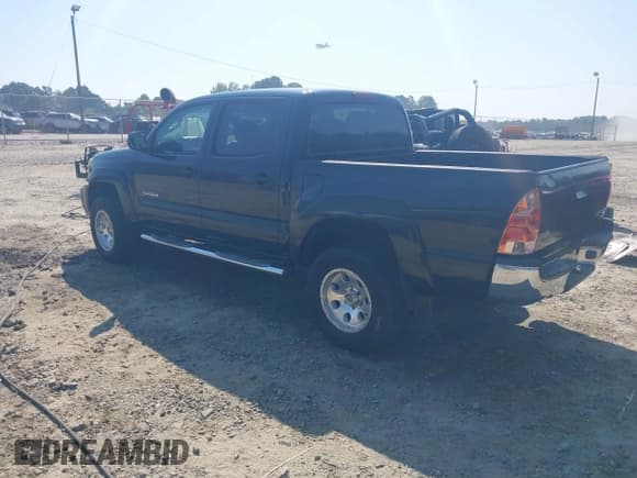 ✅ 2005 Toyota Tacoma PreRunner • VIN: 5TEJU62N55Z011006 • Lot: 42539256. Listed on IAAI with 307,372 mi. Free auction sales archive from the USA and detailed vehicle history report at DreamBid. Image 3.