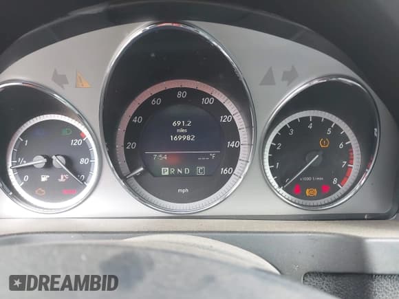 ✅ 2009 Mercedes-Benz C 300 Sport • VIN: WDDGF54X09R061672 • Lot: 42836653. Wystawiony na IAAI z przebiegiem 169 982 mil. Bezpłatny archiwum sprzedaży aukcyjnych z USA i szczegółowy raport historii pojazdu na DreamBid. Zdjęcie 7.