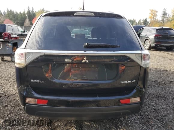 ✅ 2014 Mitsubishi Outlander SE • VIN: JA4AD3A33EZ016984 • Lot: 92532585. Listed on Copart with 170,371 mi. Free auction sales archive from the USA and detailed vehicle history report at DreamBid. Image 6.