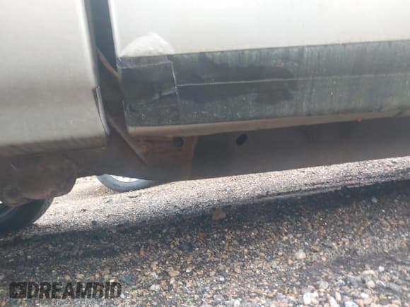 ✅ 2000 GMC Sonoma SLS • VIN: 1GTDT19W6Y8197873 • Lot: 42195920. Wystawiony na IAAI z przebiegiem 118 061 mil. Bezpłatny archiwum sprzedaży aukcyjnych z USA i szczegółowy raport historii pojazdu na DreamBid. Zdjęcie 13.