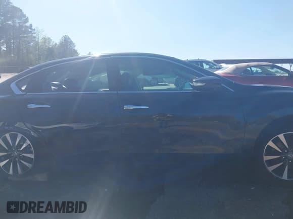 ✅ 2017 Nissan Altima SL • VIN: 1N4AL3AP2HC158140 • Lot: 41874734. Listed on IAAI with 95,425 mi. Free auction sales archive from the USA and detailed vehicle history report at DreamBid. Image 14.