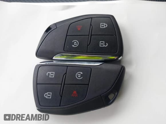 ✅ 2026 Chevrolet Equinox FWD LT • VIN: 3GNAXHEG9TL104053 • Лот: 43163733. Опубликован ранее на IAAI с пробегом 3 548 миль. Бесплатный доступ к архиву аукционных продаж из США и подробный отчёт об истории автомобиля на DreamBid. Изображение 11.