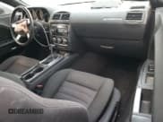 ✅ 2009 Dodge Challenger R/T • VIN: 2B3LJ54T19H542696 • Lot: 82454434. Wystawiony na Copart z przebiegiem 141 889 mil. Bezpłatny archiwum sprzedaży aukcyjnych z USA i szczegółowy raport historii pojazdu na DreamBid. Zdjęcie 8.