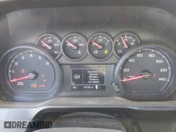 ✅ 2020 Chevrolet Silverado 1500 Custom • VIN: 1GCRWBEF7LZ133417 • Lot: 43470312. Wystawiony na IAAI z przebiegiem 107 761 mil. Bezpłatny archiwum sprzedaży aukcyjnych z USA i szczegółowy raport historii pojazdu na DreamBid. Zdjęcie 7.