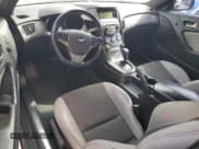 ✅ 2015 Hyundai Genesis Coupe 3.8L Base • VIN: KMHHT6KJ7FU126128 • Lot: 55596125. Wystawiony na Copart z przebiegiem 113 973 mil. Bezpłatny archiwum sprzedaży aukcyjnych z USA i szczegółowy raport historii pojazdu na DreamBid. Zdjęcie 8.