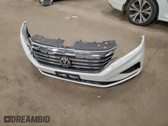 ✅ 2021 Volkswagen Passat SE • VIN: 1VWSA7A34MC017599 • Lot: 95198905. Listed on Copart with 132,600 mi. Free auction sales archive from the USA and detailed vehicle history report at DreamBid. Image 12.