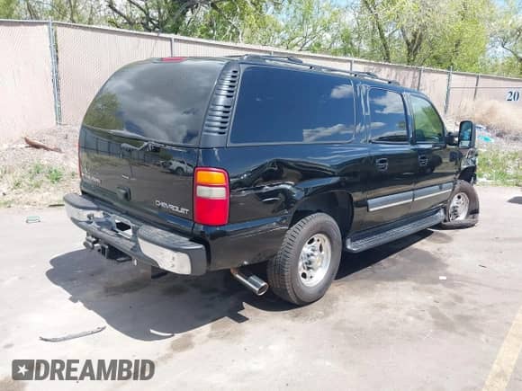 ✅ 2003 Chevrolet Suburban LT • VIN: 3GNGC26G83G210035 • Лот: 42084859. Опубликован ранее на IAAI с пробегом 145 919 миль. Бесплатный доступ к архиву аукционных продаж из США и подробный отчёт об истории автомобиля на DreamBid. Изображение 4.