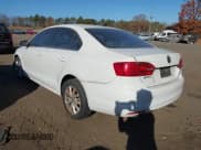 ✅ 2013 Volkswagen Jetta SE • VIN: 3VWDP7AJXDM359188 • Lot: 40790094. Wystawiony na IAAI z przebiegiem 84 286 mil. Bezpłatny archiwum sprzedaży aukcyjnych z USA i szczegółowy raport historii pojazdu na DreamBid. Zdjęcie 3.