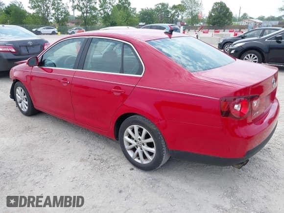 ✅ 2010 Volkswagen Jetta Limited Edition • VIN: 3VWRX7AJ2AM030065 • Lot: 42486185. Listed on IAAI with 114,160 mi. Free auction sales archive from the USA and detailed vehicle history report at DreamBid. Image 3.