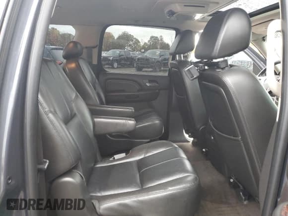 ✅ 2008 GMC Yukon XL • VIN: 1GKFK66808J238803 • Lot: 82479215. Wystawiony na Copart z przebiegiem 161 324 mil. Bezpłatny archiwum sprzedaży aukcyjnych z USA i szczegółowy raport historii pojazdu na DreamBid. Zdjęcie 11.