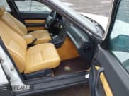 ✅ 1991 Alfa Romeo 164 • VIN: ZAREA33L2M6201532 • Lot: 42149538. Listed on IAAI with 120,470 mi. Free auction sales archive from the USA and detailed vehicle history report at DreamBid. Image 5.