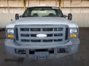 ✅ 2005 Ford F-250 • VIN: 1FDNF20545EC51928 • Lot: 71401044. Wystawiony na Copart z przebiegiem 409 115 mil. Bezpłatny archiwum sprzedaży aukcyjnych z USA i szczegółowy raport historii pojazdu na DreamBid. Zdjęcie 5.
