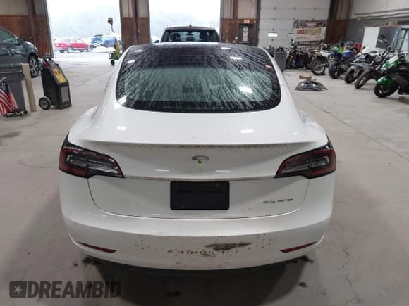 ✅ 2020 Tesla Model 3 Long Range • VIN: 5YJ3E1EB4LF513756 • Lot: 43156505. Wystawiony na IAAI z przebiegiem 57 078 mil. Bezpłatny archiwum sprzedaży aukcyjnych z USA i szczegółowy raport historii pojazdu na DreamBid. Zdjęcie 16.