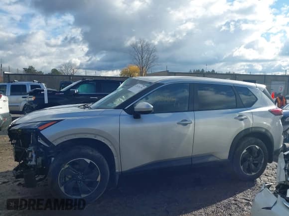 ✅ 2024 Nissan Rogue SV • VIN: JN8BT3BB9RW175118 • Лот: 43674154. Опубликован ранее на IAAI с пробегом 12 087 миль. Бесплатный доступ к архиву аукционных продаж из США и подробный отчёт об истории автомобиля на DreamBid. Изображение 15.