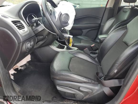 2020 Jeep Compass Latitude с VIN 3C4NJCBB0LT141662, выставлен на аукционе Copart как лот 82522795 с пробегом 80 384 миль миль и Списание • Salvage title. История ставок и продаж доступна на DreamBid. Изображение 7.