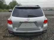 ✅ 2011 Toyota Highlander • VIN: 5TDBK3EH5BS062383 • Лот: 80079395. Опубликован ранее на Copart с пробегом 91 963 миль. Бесплатный доступ к архиву аукционных продаж из США и подробный отчёт об истории автомобиля на DreamBid. Изображение 6.