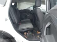 ✅ 2017 Ford Escape SE • VIN: 1FMCU9G97HUB67157 • Lot: 43614319. Wystawiony na IAAI z przebiegiem 117 218 mil. Bezpłatny archiwum sprzedaży aukcyjnych z USA i szczegółowy raport historii pojazdu na DreamBid. Zdjęcie 8.