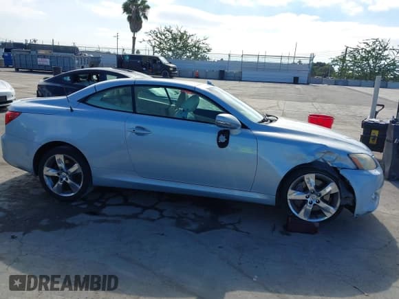 ✅ 2010 Lexus IS 350 C • VIN: JTHFE2C26A2503198 • Lot: 43631833. Wystawiony na IAAI z przebiegiem 212 320 mil. Bezpłatny archiwum sprzedaży aukcyjnych z USA i szczegółowy raport historii pojazdu na DreamBid. Zdjęcie 12.