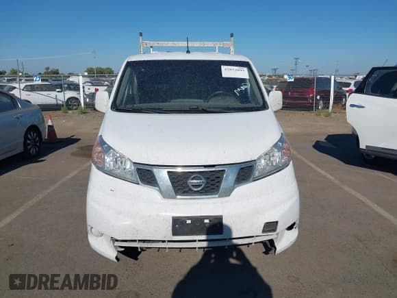 ✅ 2017 Nissan NV200 S • VIN: 3N6CM0KN1HK709287 • Lot: 42853095. Wystawiony na IAAI z przebiegiem 217 699 mil. Bezpłatny archiwum sprzedaży aukcyjnych z USA i szczegółowy raport historii pojazdu na DreamBid. Zdjęcie 12.