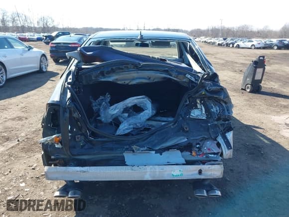 ✅ 2005 Mercedes-Benz E 320 • VIN: WDBUF82J55X177595 • Lot: 41621451. Listed on IAAI with 112,737 mi. Free auction sales archive from the USA and detailed vehicle history report at DreamBid. Image 16.