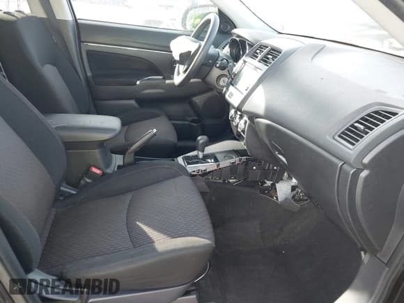 ✅ 2019 Mitsubishi Outlander ES • VIN: JA4AP3AU7KU034204 • Lot: 43580262. Wystawiony na IAAI z przebiegiem 64 273 mil. Bezpłatny archiwum sprzedaży aukcyjnych z USA i szczegółowy raport historii pojazdu na DreamBid. Zdjęcie 5.