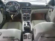 ✅ 2013 Mercedes-Benz C 250 Sport • VIN: WDDGF4HB4DG104052 • Lot: 85407905. Wystawiony na Copart z przebiegiem 133 077 mil. Bezpłatny archiwum sprzedaży aukcyjnych z USA i szczegółowy raport historii pojazdu na DreamBid. Zdjęcie 8.