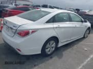 ✅ 2013 Hyundai Sonata Limited • VIN: KMHEC4A46DA096010 • Lot: 42349615. Wystawiony na IAAI z przebiegiem 150 173 mil. Bezpłatny archiwum sprzedaży aukcyjnych z USA i szczegółowy raport historii pojazdu na DreamBid. Zdjęcie 4.
