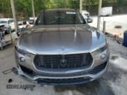 ✅ 2018 Maserati Levante S GranSport • VIN: ZN661YUSXJX277490 • Лот: 64621685. Опубликован ранее на Copart с пробегом 98 477 миль. Бесплатный доступ к архиву аукционных продаж из США и подробный отчёт об истории автомобиля на DreamBid. Изображение 5.