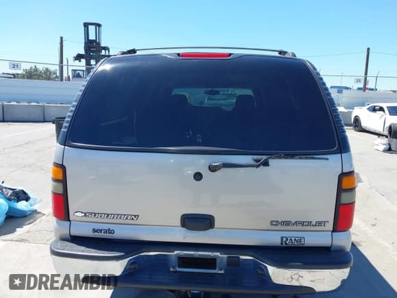 ✅ 2005 Chevrolet Suburban LT • VIN: 3GNEC16Z35G104209 • Lot: 41946436. Listed on IAAI with 204,543 mi. Free auction sales archive from the USA and detailed vehicle history report at DreamBid. Image 15.