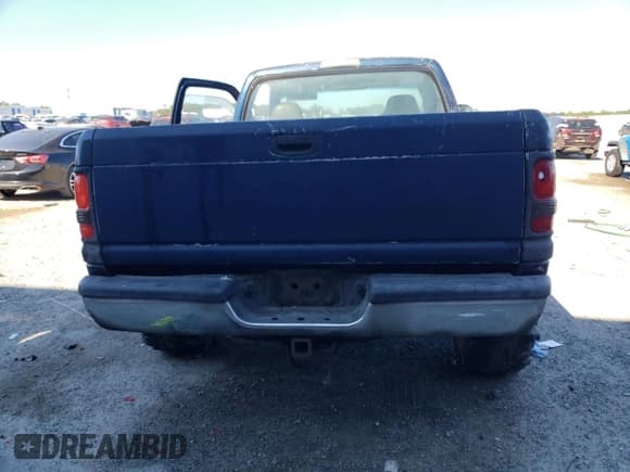 ✅ 2001 Dodge 1500 • VIN: 1B7HF16Y81S676934 • Lot: 90795665. Wystawiony na Copart z przebiegiem 156 865 mil. Bezpłatny archiwum sprzedaży aukcyjnych z USA i szczegółowy raport historii pojazdu na DreamBid. Zdjęcie 6.