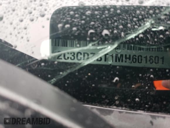 ✅ 2021 Dodge Challenger R/T • VIN: 2C3CDZBT1MH601601 • Lot: 39431493. Wystawiony na Copart z przebiegiem 19 148 mil. Bezpłatny archiwum sprzedaży aukcyjnych z USA i szczegółowy raport historii pojazdu na DreamBid. Zdjęcie 14.